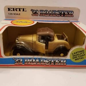"Vintage" '32 Roadster Die-Cast Collectible Model